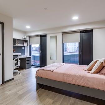 Platinum En Suite - Image 1